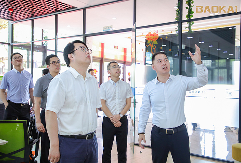 新聞 | 熱烈慶?！氨本┼]電大學(xué)&寶開(kāi)智能”聯(lián)合實(shí)驗(yàn)室、寶開(kāi)研究院正式成立！