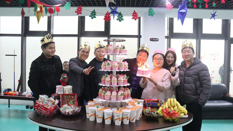 繽紛平安夜，歡樂圣誕節(jié) | 寶開舉辦第四季度員工集體生日會(huì)