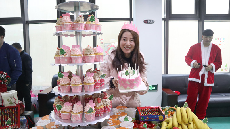 繽紛平安夜，歡樂圣誕節(jié) | 寶開舉辦第四季度員工集體生日會(huì)