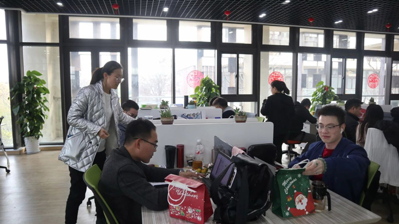 繽紛平安夜，歡樂圣誕節(jié) | 寶開舉辦第四季度員工集體生日會(huì)