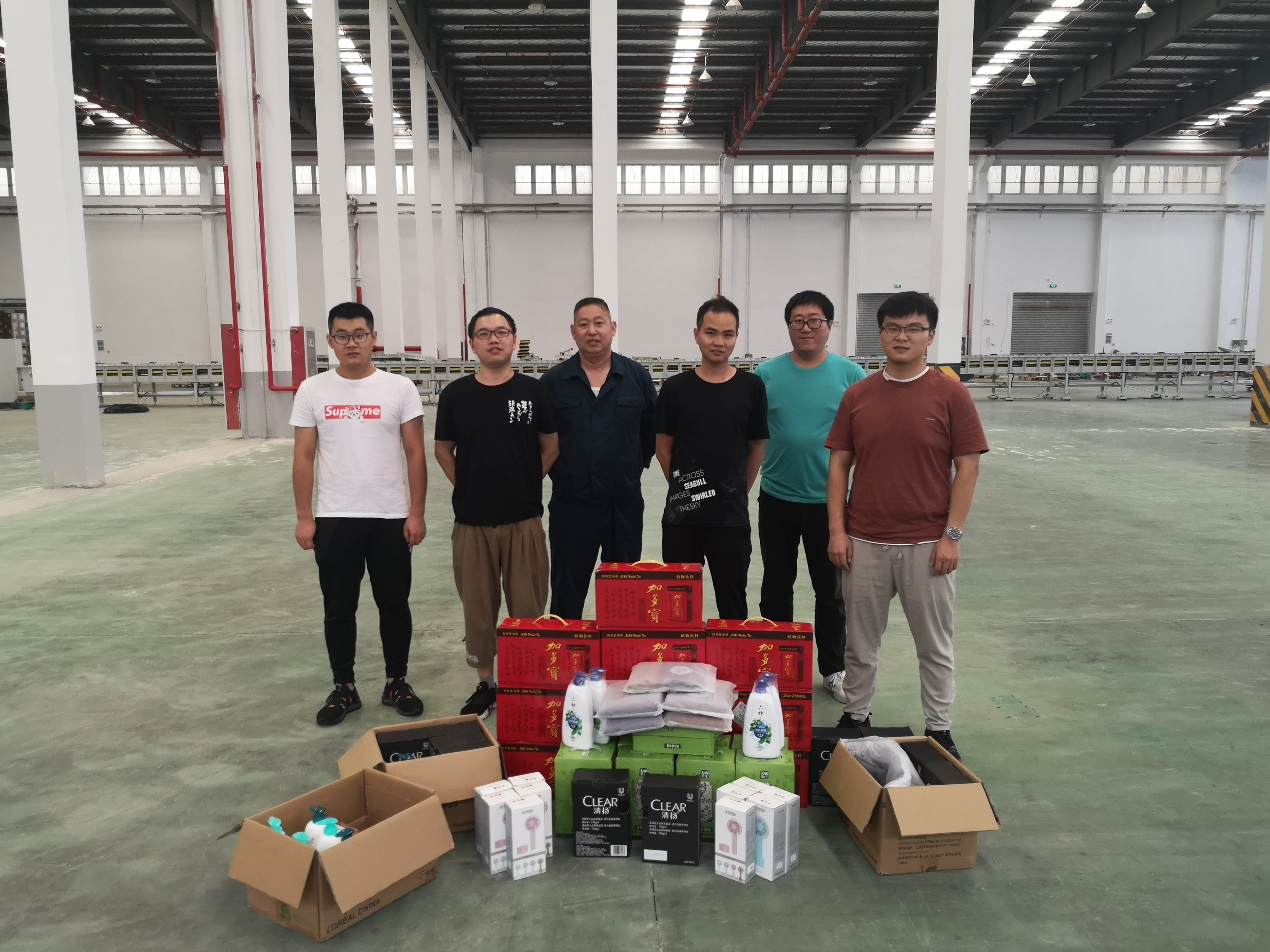 關(guān)愛職工 · 夏送清涼 | 寶開工會(huì)赴一線送清涼，致敬高溫下的堅(jiān)守