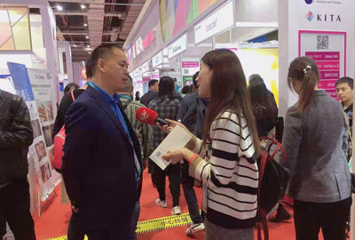 ＂合作、創(chuàng)新、共享＂話進(jìn)博一一寶開董事長邢志文參觀進(jìn)博并接受SMG記者采訪