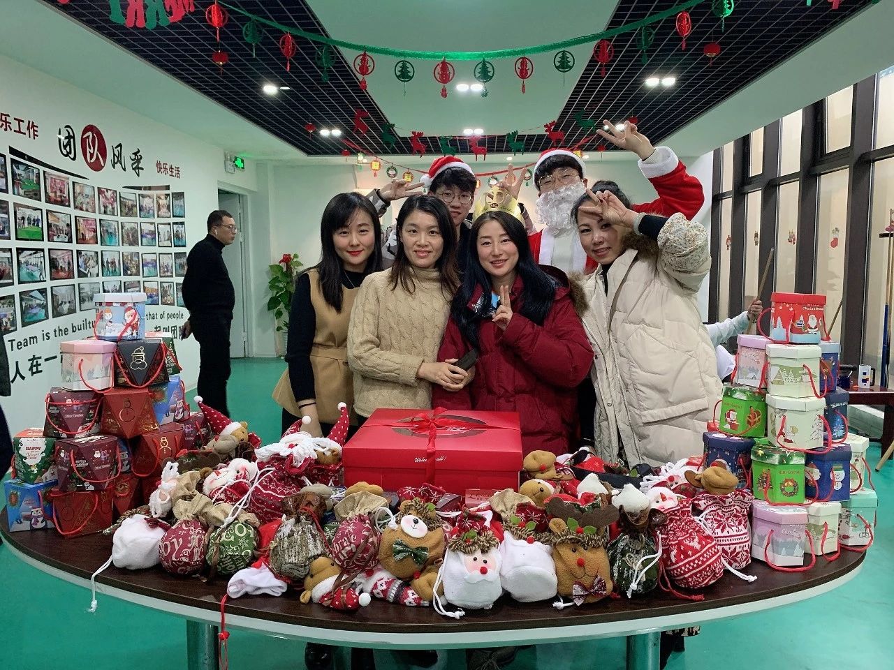 圣誕主題生日趴 | 濃情暖意平安夜，誕愿有你共前行