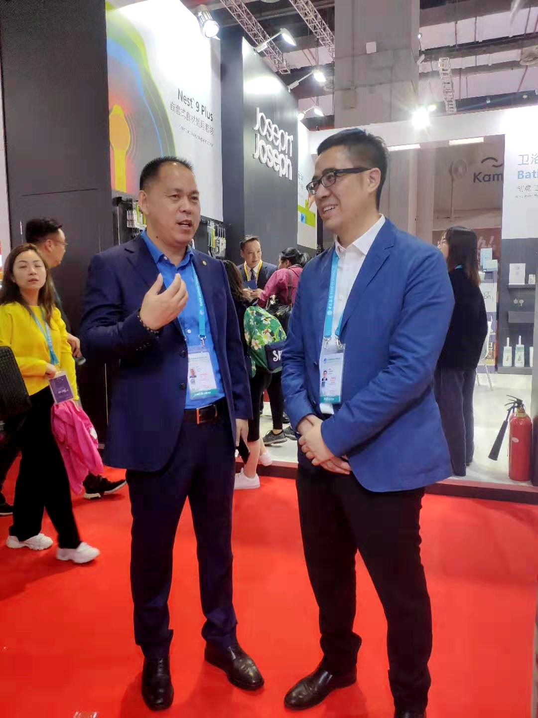 ＂合作、創(chuàng)新、共享＂話進博一一寶開董事長邢志文參觀進博并接受SMG記者采訪