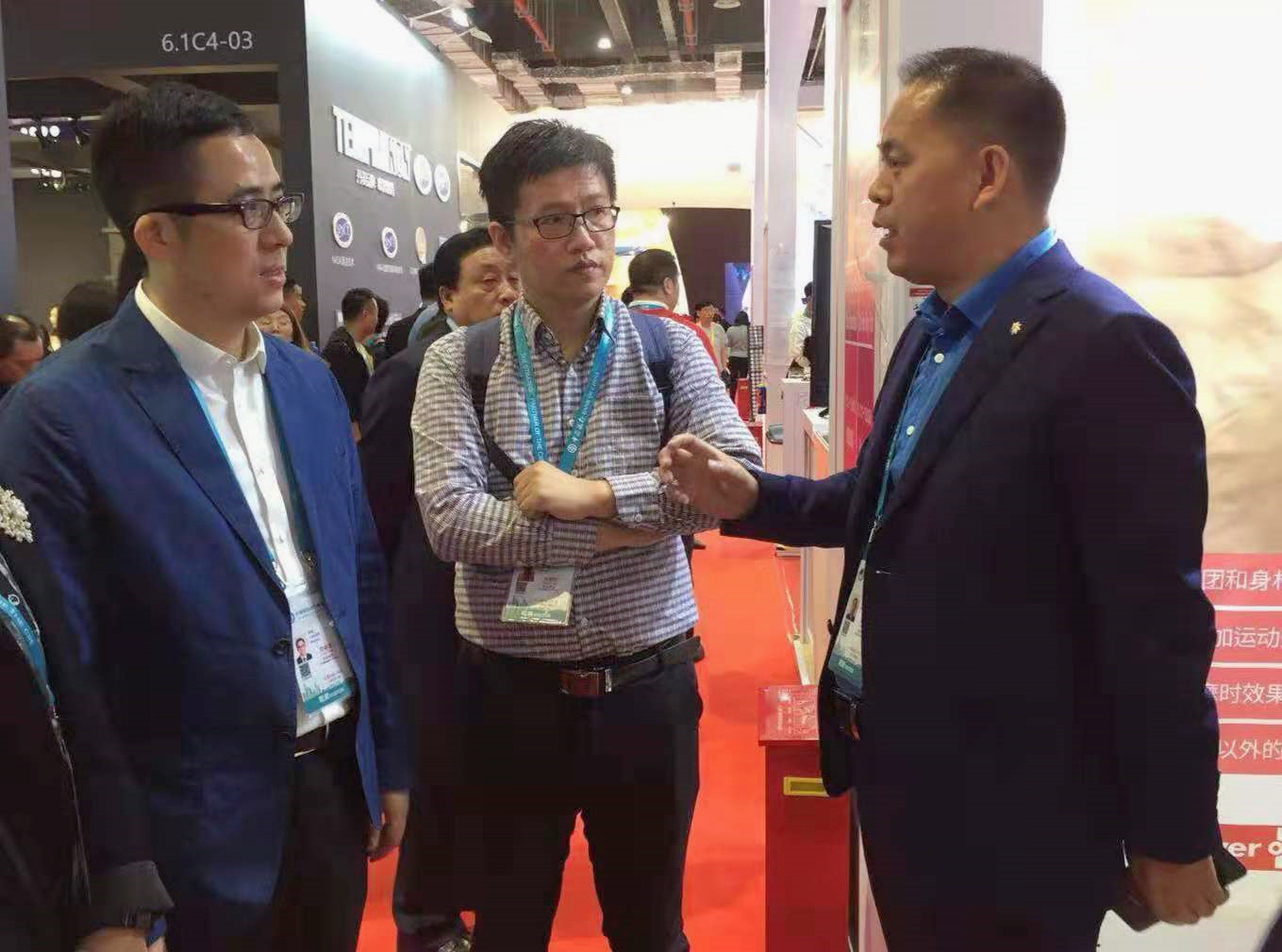 ＂合作、創(chuàng)新、共享＂話進博一一寶開董事長邢志文參觀進博并接受SMG記者采訪