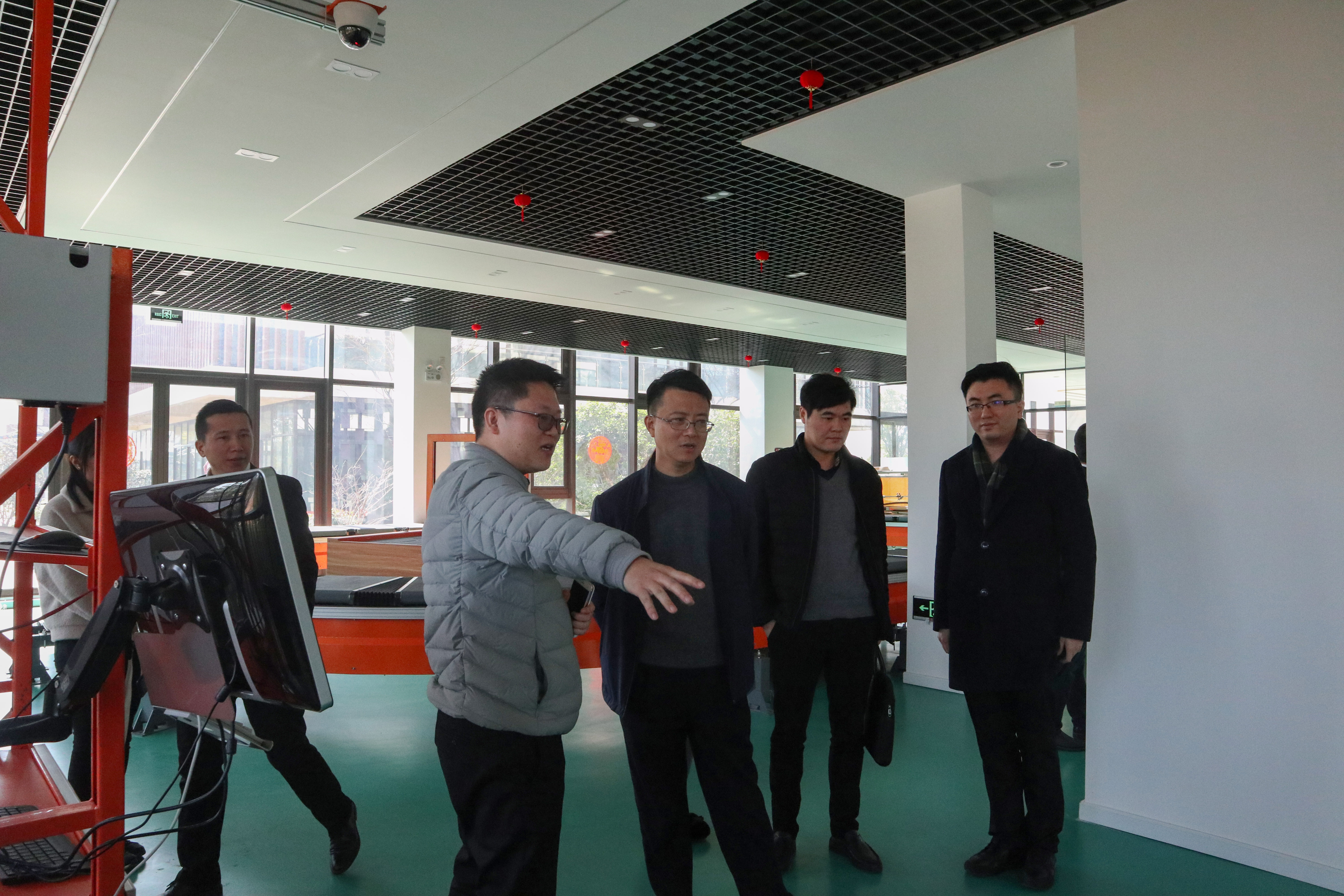 新聞 | 昆山市淀山湖鎮(zhèn)領(lǐng)導(dǎo)一行蒞臨寶開(kāi)參觀考察