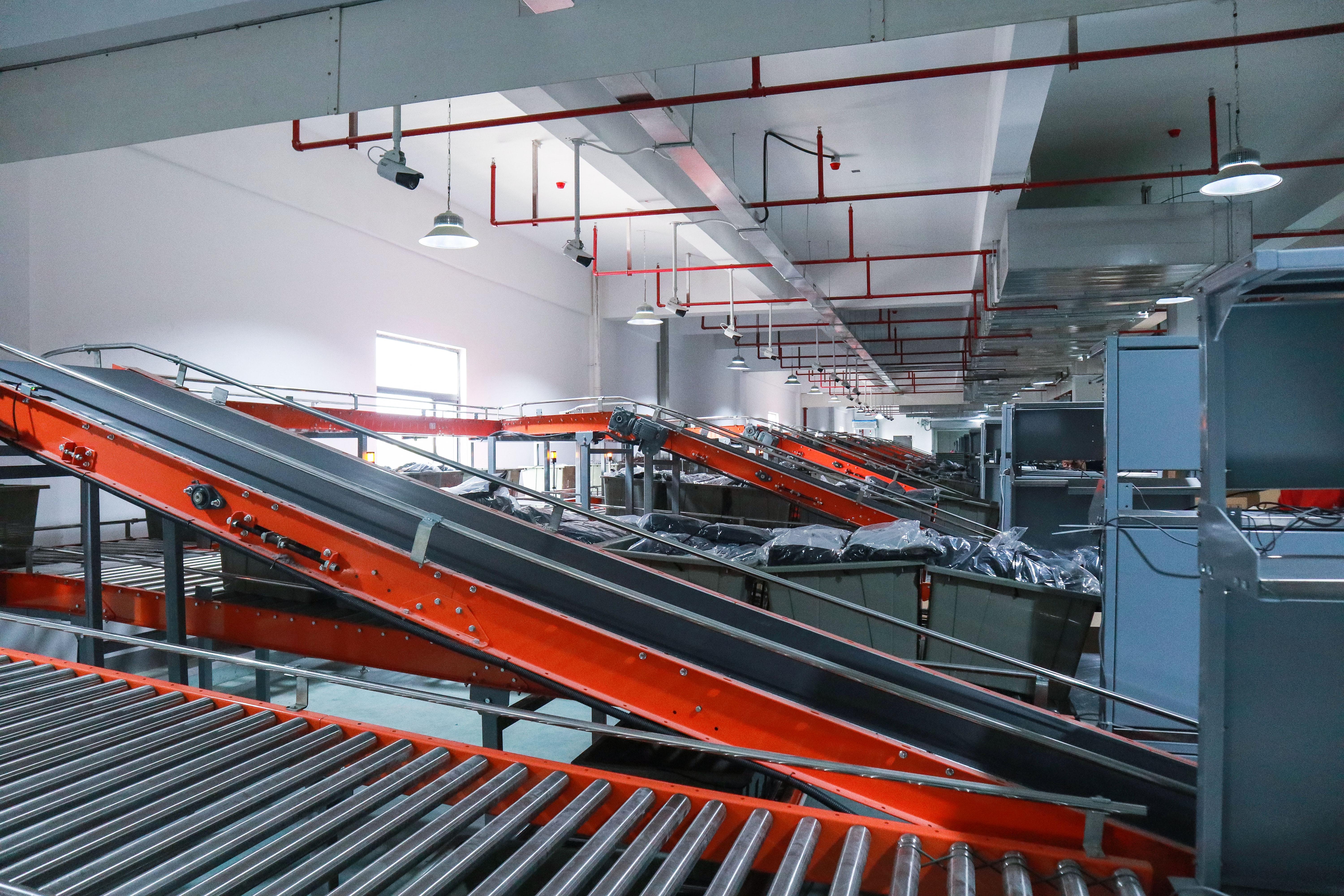 案例新聞 | 官宣！雅鹿物流中心自動化揀選輸送項目完工驗收！