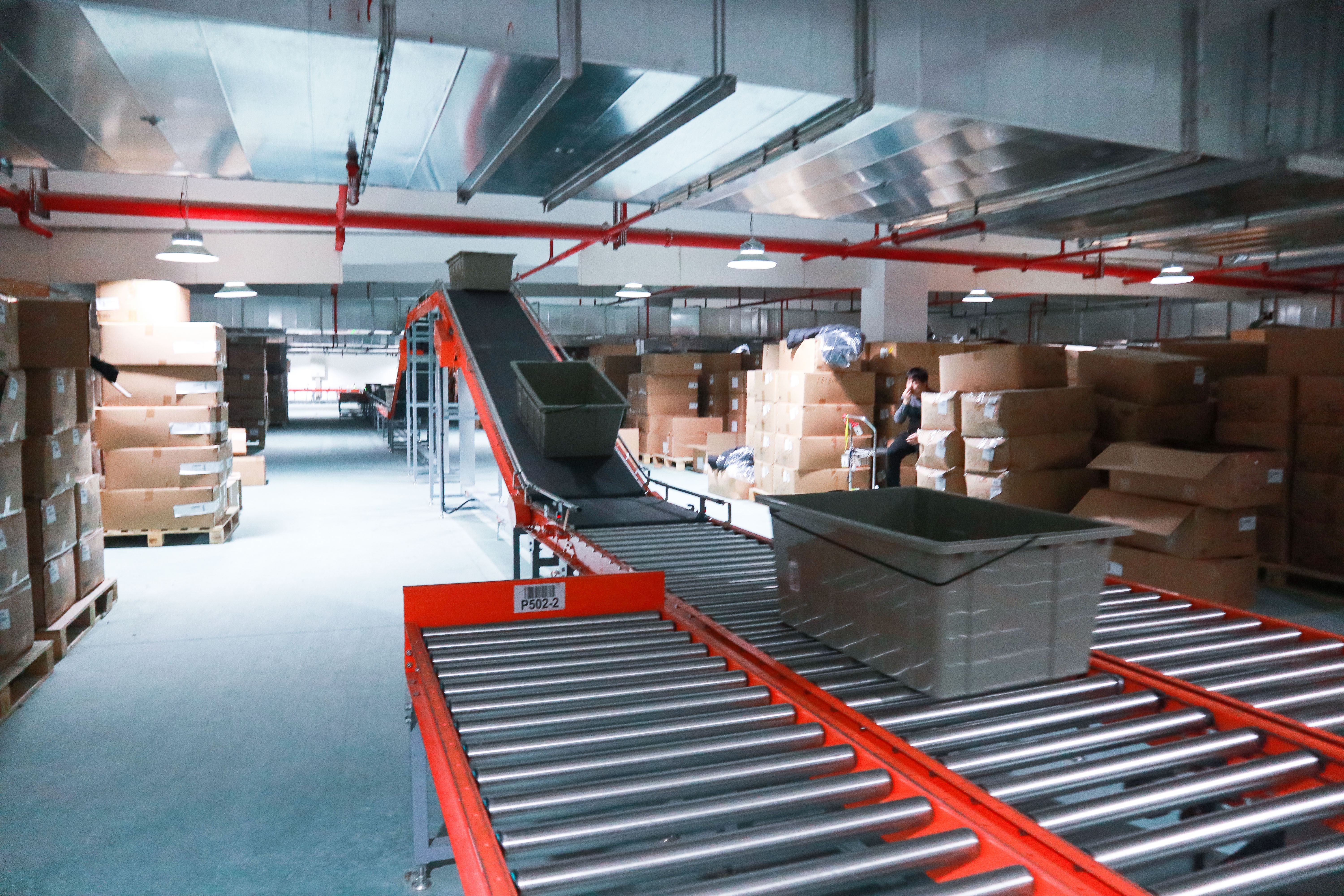 案例新聞 | 官宣！雅鹿物流中心自動化揀選輸送項目完工驗收！