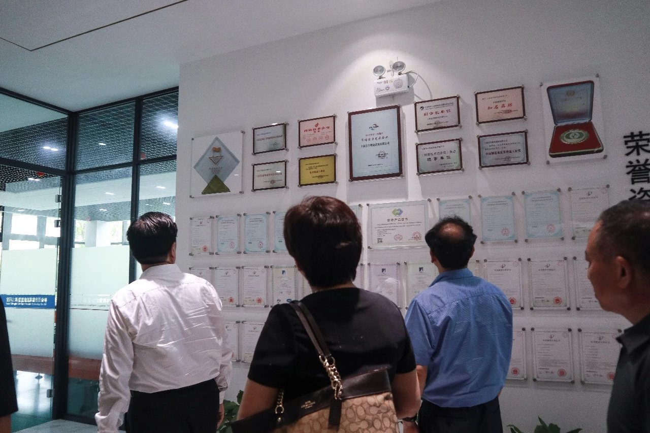 快訊 | 河北省工信廳、石家莊市委市政府領(lǐng)導(dǎo)蒞臨寶開智能參觀考察