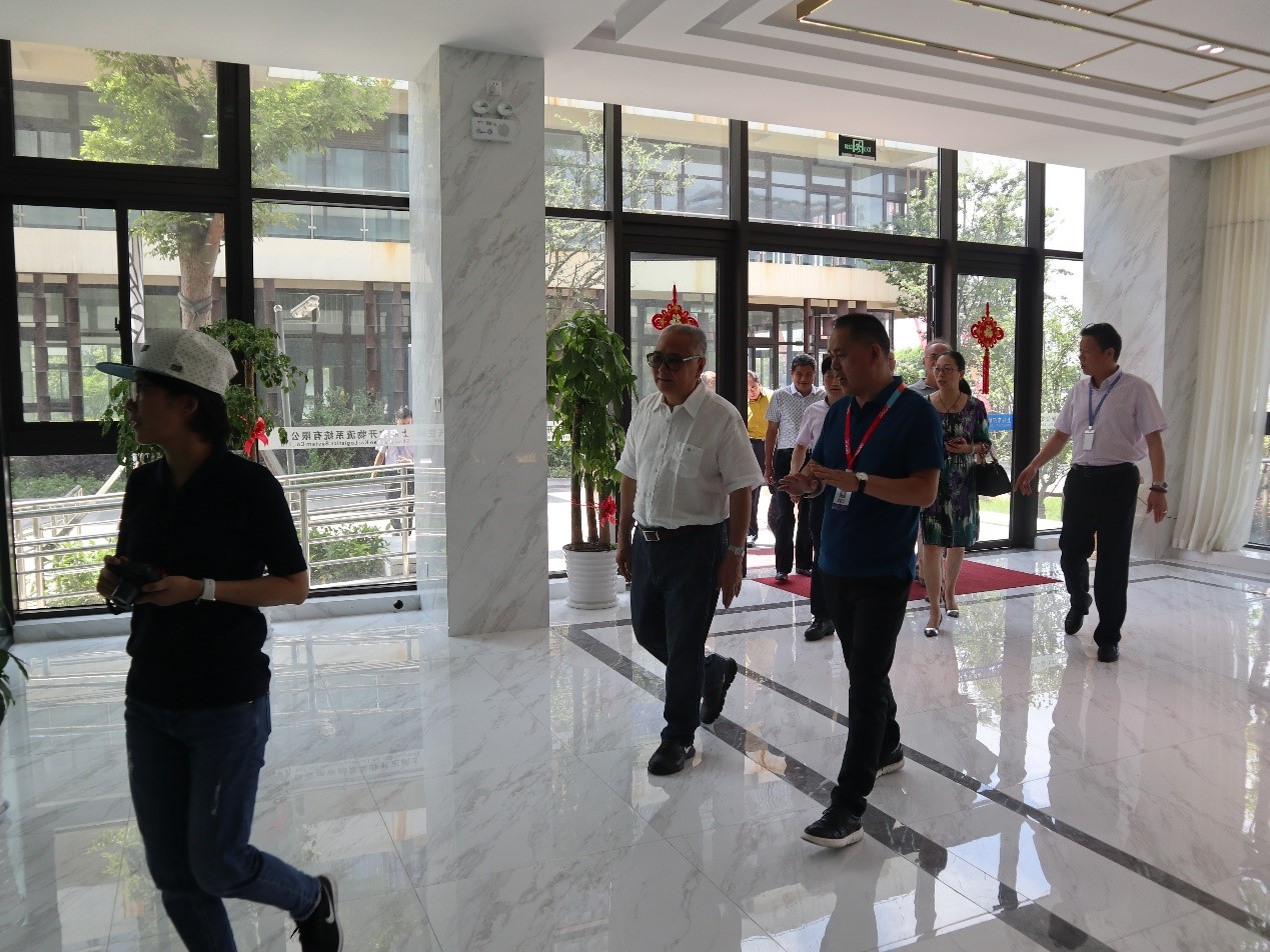 新聞 | 無錫市原政協(xié)領(lǐng)導(dǎo)、吳涇鎮(zhèn)黨委領(lǐng)導(dǎo)一行蒞臨寶開參觀考察