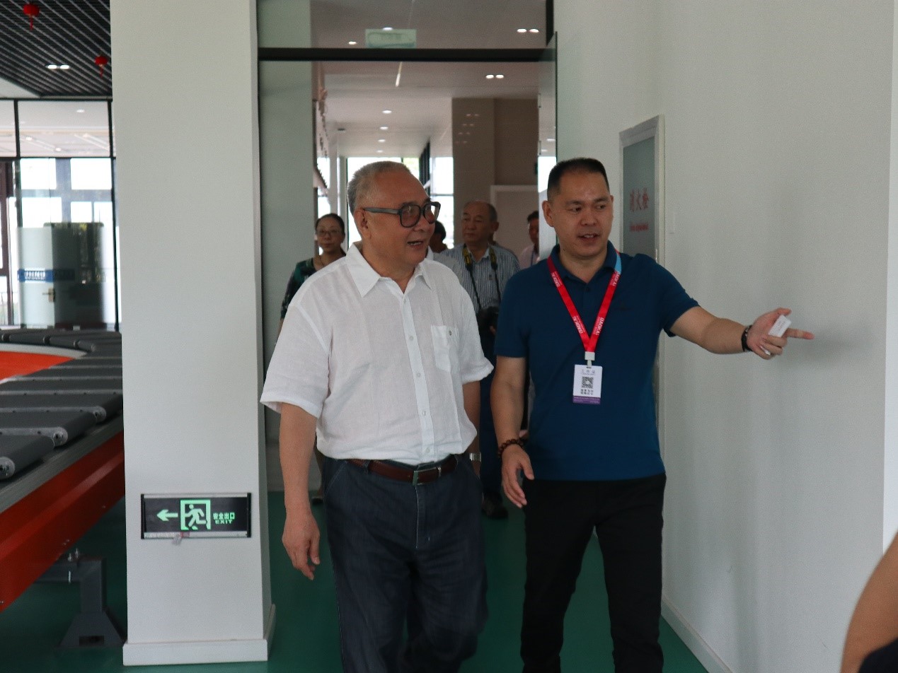 新聞 | 無錫市原政協(xié)領(lǐng)導(dǎo)、吳涇鎮(zhèn)黨委領(lǐng)導(dǎo)一行蒞臨寶開參觀考察