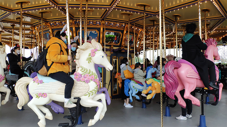 Happy Women’s Day | 歡度三八節(jié)，我們相約上海迪士尼樂園