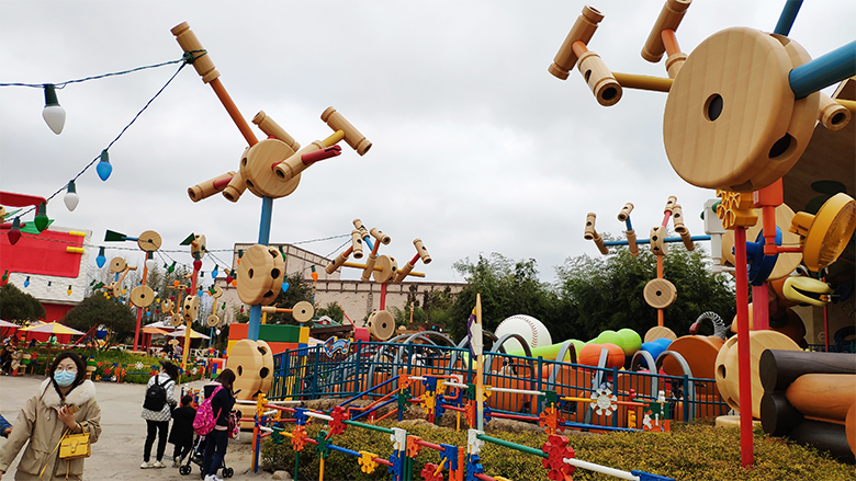 Happy Women’s Day | 歡度三八節(jié)，我們相約上海迪士尼樂園