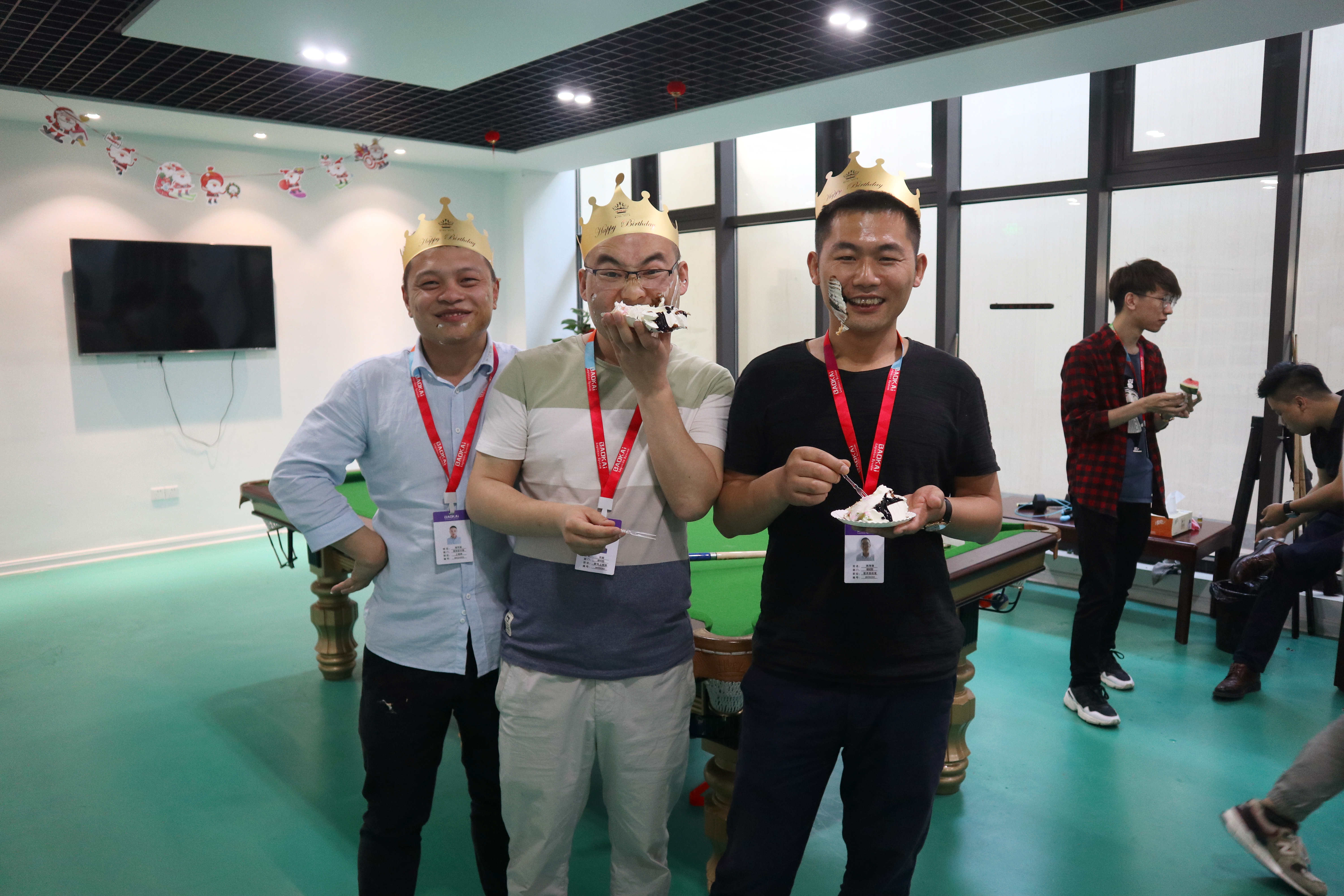 員工集體生日會 | 繽紛五月，把美好的祝福送給你