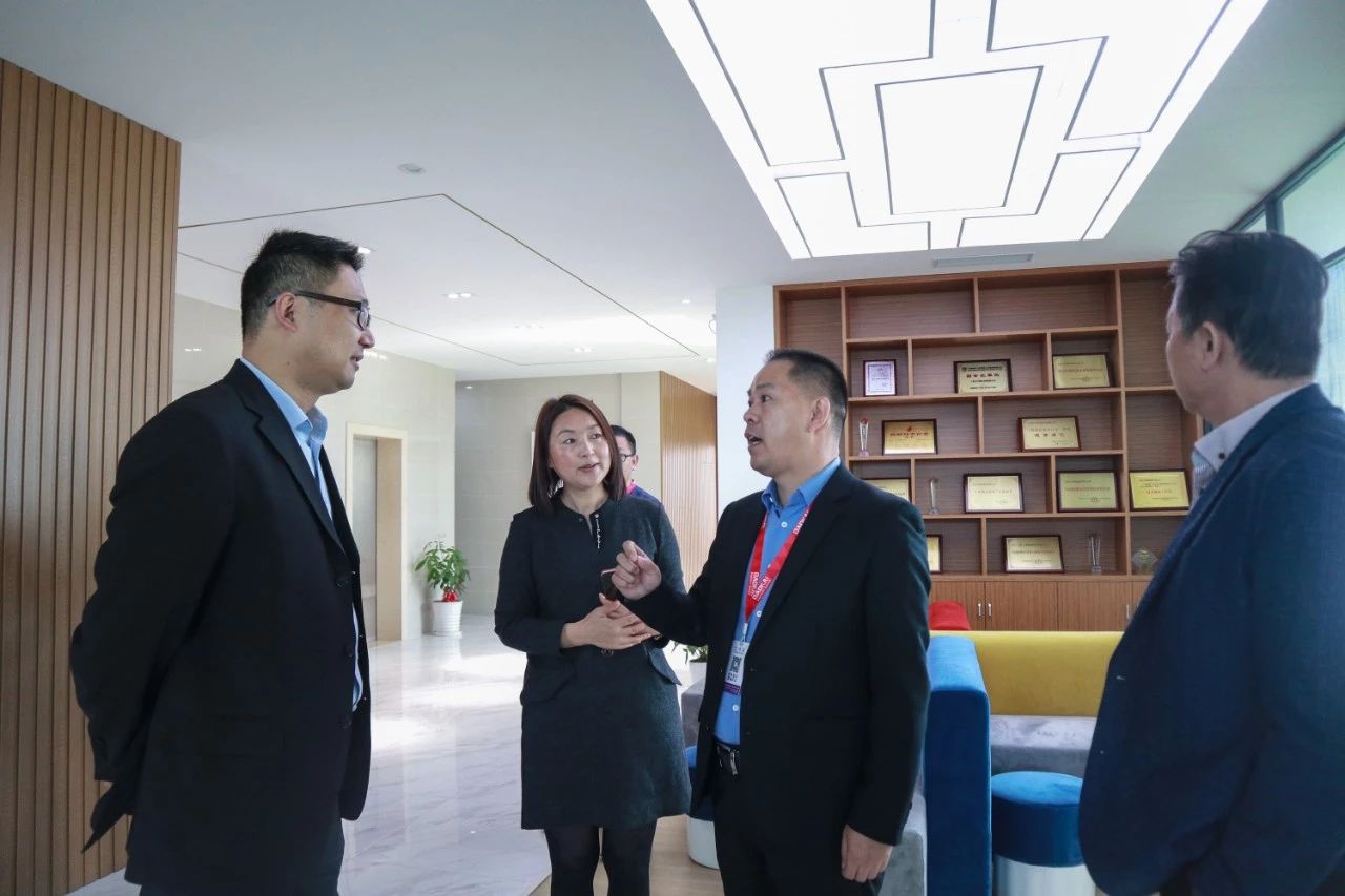 快訊 | 熱烈歡迎吳涇鎮(zhèn)領(lǐng)導(dǎo)蒞臨寶開指導(dǎo)工作！