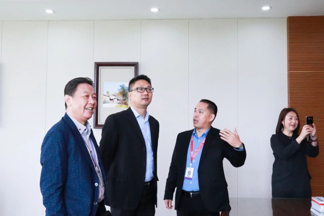 快訊 | 熱烈歡迎吳涇鎮(zhèn)領(lǐng)導(dǎo)蒞臨寶開指導(dǎo)工作！