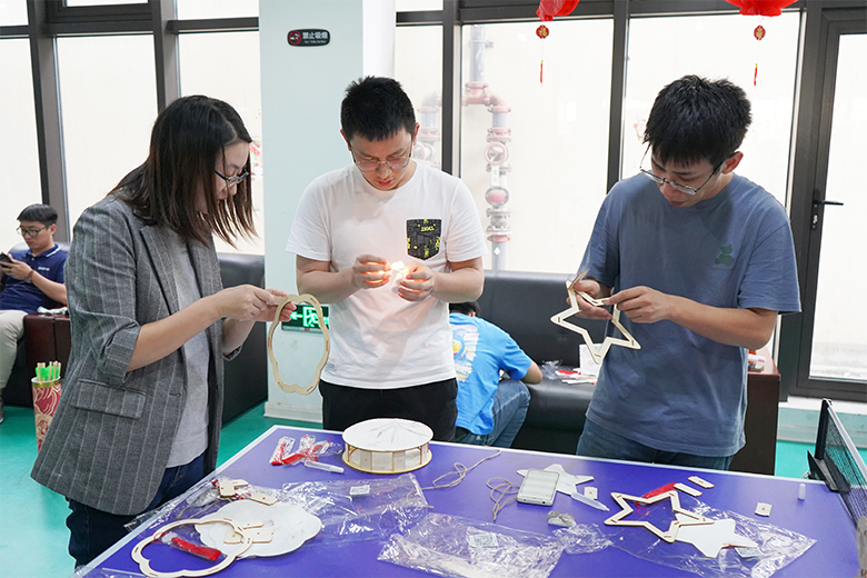 月圓中秋 · 集體慶生 | 溫馨九月，迎佳節(jié)，賀生辰，共團(tuán)圓！