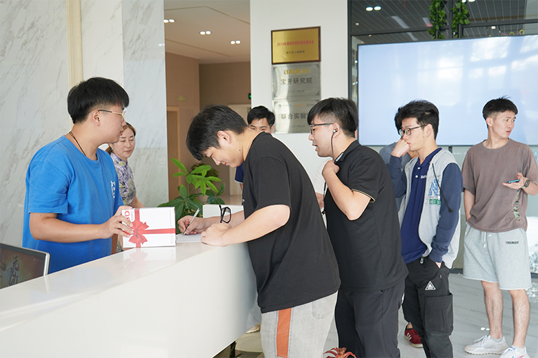 月圓中秋 · 集體慶生 | 溫馨九月，迎佳節(jié)，賀生辰，共團(tuán)圓！